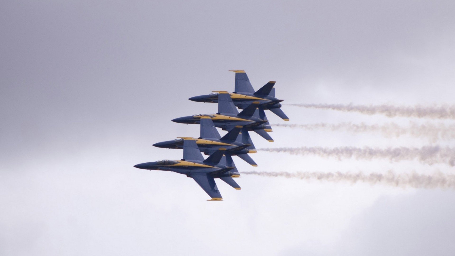 AC米兰-球队战术分析：高效控球与反击战术的辩证，控球技术