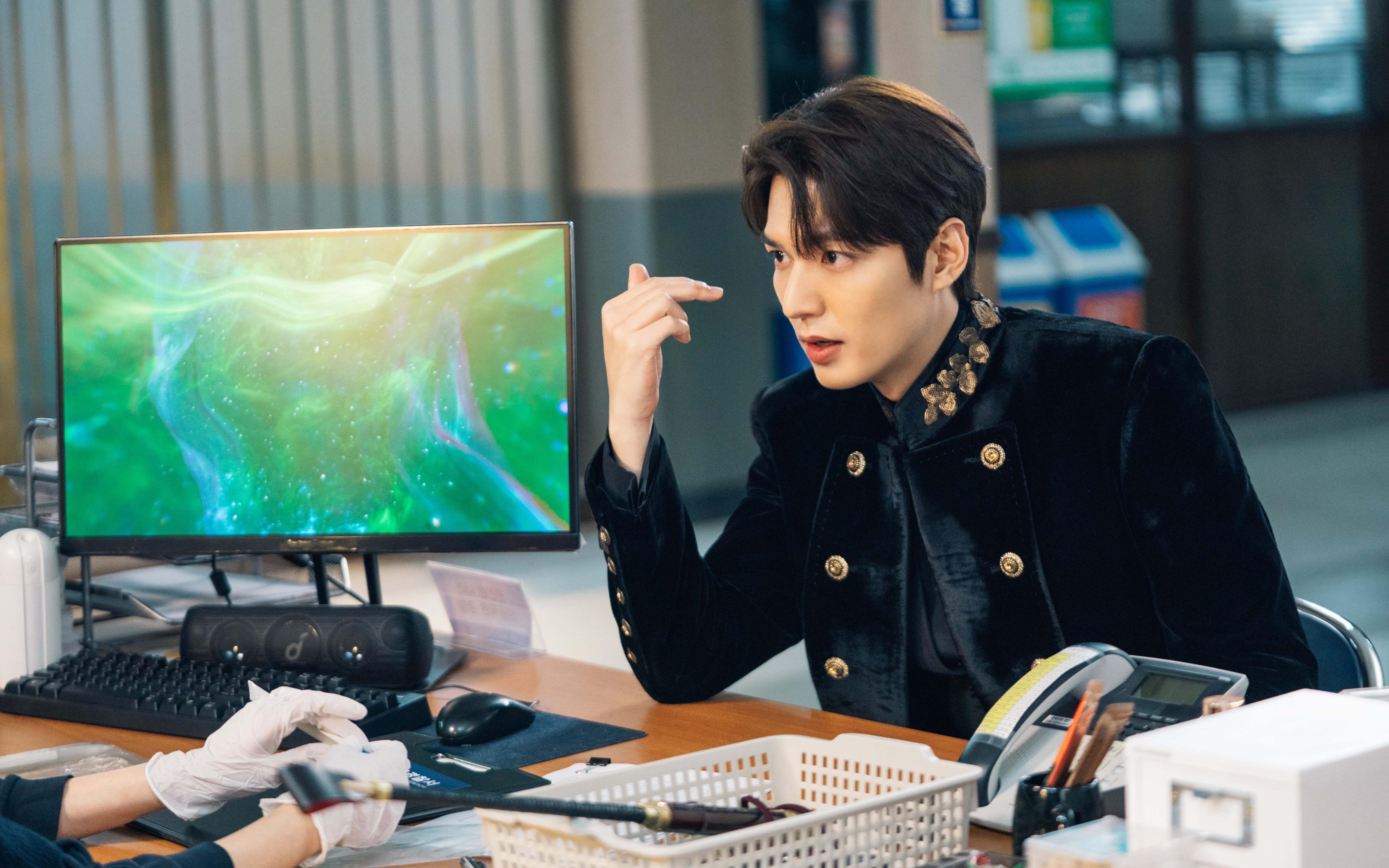 “尼古拉斯·桑特基的全能踢球技巧,成为阿根廷美洲狮队的战术基石”