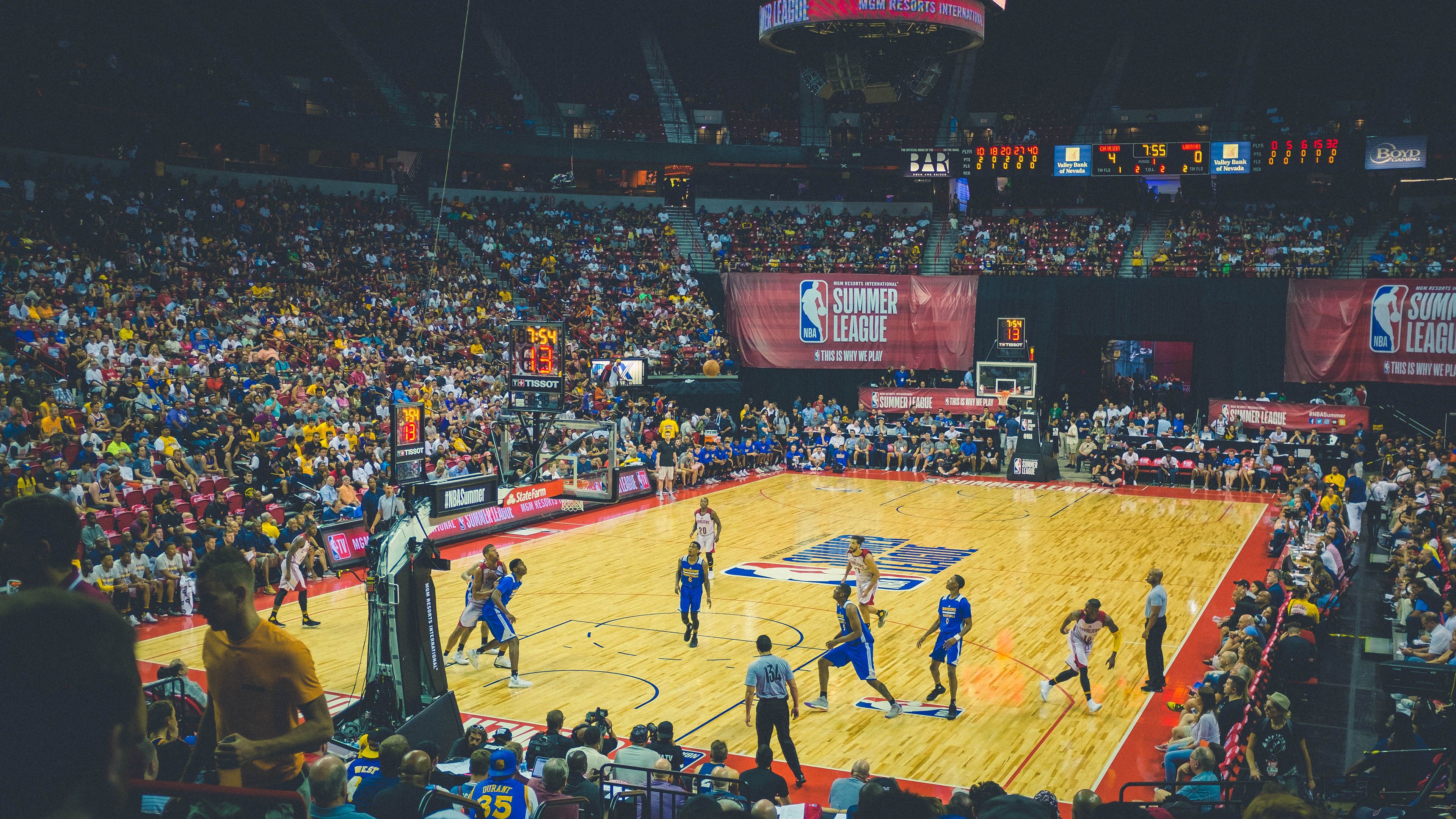 中立代表队B展现顽强拼搏精神